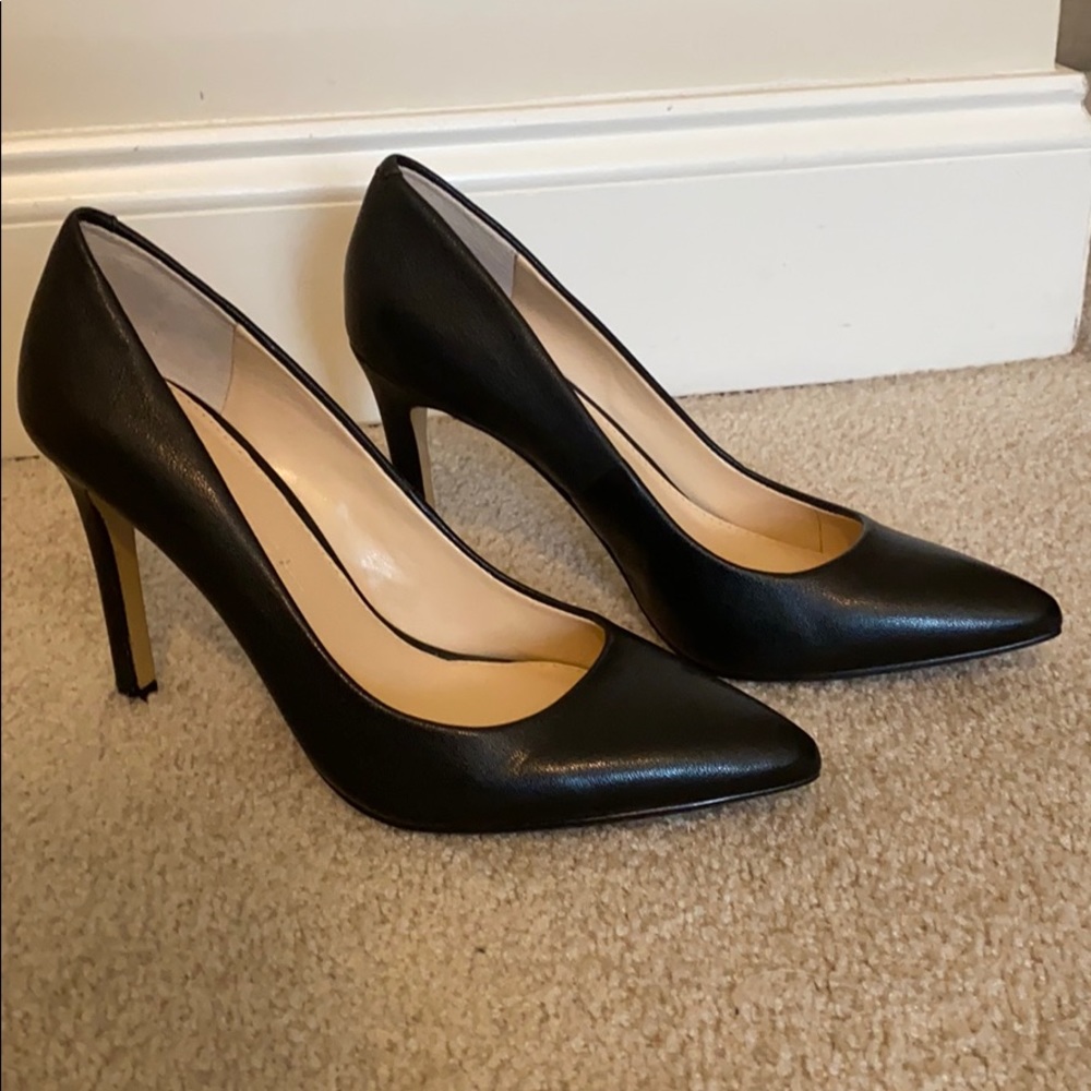 Black pumps - Banana Republic!